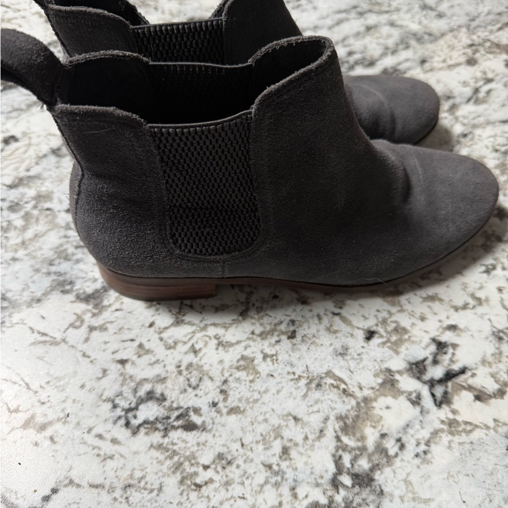 Toms Charcoal Suede Slip-On Shoes 8.5 Wide